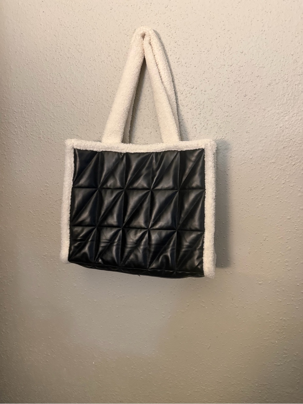 Black Quilted Tote with Cream Sherpa Trim
